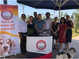 HAYVAN HAKLARI KOMİSYONUMUZ, SOKAK HAYVANLARI YARARINA DÜZENLENEN KERMESTE STANT AÇTI