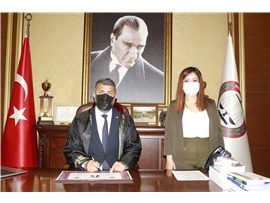ADALET MÜCADELESİ İÇİN AVUKAT OLDULAR