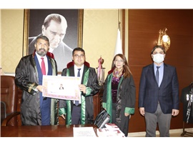 ADALET MÜCADELESİ İÇİN CÜBBE GİYDİLER