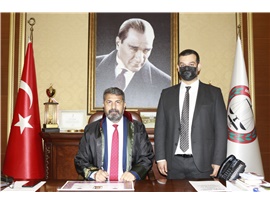 ADALET MÜCADELESİ İÇİN CÜBBE GİYDİLER