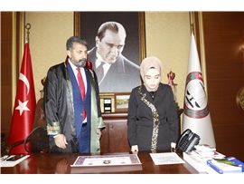 ADALET MÜCADELESİ İÇİN CÜBBE GİYDİLER