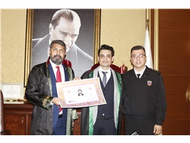 ADALET MÜCADELESİ İÇİN CÜBBE GİYDİLER