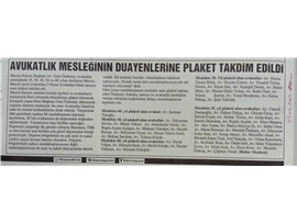 Duayen avukatlara plaket takdim edildi