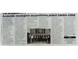Duayen avukatlara plaket takdim edildi