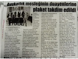 Duayen avukatlara plaket takdim edildi