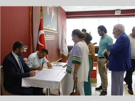 GAZETECİ YAZAR ABİDİN YAĞMUR İMZA VE SÖYLEŞİ GÜNÜNDE AVUKATLARIMIZLA BULUŞTU
