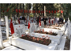 ÇANAKKALE ŞEHİTLERİMİZİ SAYGI VE MİNNETLE ANIYORUZ