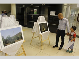 BARO BAŞKANIMIZ AV.ALİ ER, MERSİN BAROSU FOTOĞRAFÇILIK KULÜBÜNÜN DÜZENLEDİĞİ FOTOĞRAF SERGİSİNİN AÇILIŞINI YAPTI