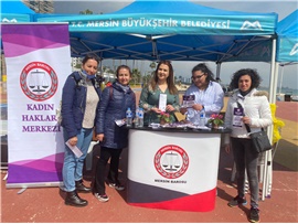 KADININ HUKUKİ HAKLARINI ANLATAN BROŞÜR DAĞITILDI