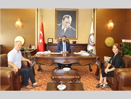 MERSİN DEVLET OPERA VE BALESİ’NDEN BARO BAŞKANIMIZ BİLGİN YEŞİLBOĞAZ’A ZİYARET