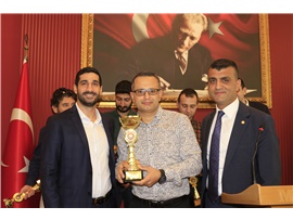 MERSİN BAROSU GELENEKSEL TAVLA, MASA TENİSİ VE SATRANÇ TURNUVASI KUPA TÖRENİ YAPILDI