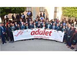 AVUKATLAR ADALET NÖBETİNİ BU KEZ ‘KADINA ŞİDDETE DUR’ DEMEK İÇİN TUTTU