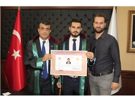 CÜBBE GİYİP AVUKATLIK MESLEĞİNE İLK ADIMI ATTILAR