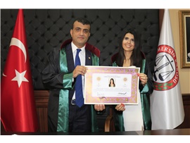 CÜBBE GİYİP AVUKATLIK MESLEĞİNE İLK ADIMI ATTILAR