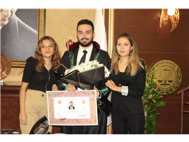 CÜBBE GİYİP AVUKATLIK MESLEĞİNE İLK ADIMI ATTILAR