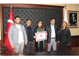 CÜBBELERİNİ GİYİP AVUKAT OLDULAR