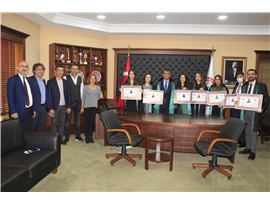 CÜBBELERİNİ GİYİP AVUKAT OLDULAR