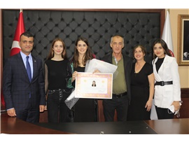 CÜBBELERİNİ GİYİP AVUKAT OLDULAR