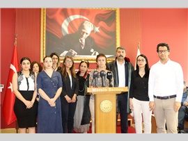 AV. ŞİRİN GÜNER:   “KADIN CİNAYETİNİN ADI: KRAL ÇIPLAKTIR”