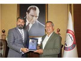 AVUKATLARIMIZA 25. VE 30. YIL PLAKETİ VERİLDİ