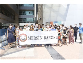 MERSİN BAROSU KADIN HAKLARI MERKEZİMİZ, KADIN CİNAYETLERİNİ PROTESTO ETTİ