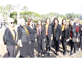 MERSİN BAROSU, ‘KADINA ŞİDDETE SIFIR TOLERANS’ YÜRÜYÜŞÜNE KATILDI