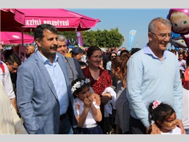 ÇOCUKLAR 23 NİSAN ŞENLİĞİNDE BULUŞTU