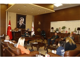 23 NİSAN’DA BARO BAŞKANLIĞI KOLTUĞU ÇOCUKLARA EMANET