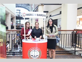MERSİN BAROSU KADINA ŞİDDETE KARŞI STANT AÇTI