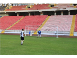 MERSİN BAROSU FUTBOL TAKIMI SEZON AÇILIŞI İÇİN SAHAYA İNDİ