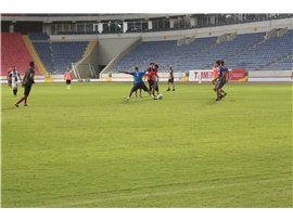 MERSİN BAROSU FUTBOL TAKIMI SEZON AÇILIŞI İÇİN SAHAYA İNDİ