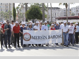 MERSİN BAROSU 1 MAYIS EMEK VE DAYANIŞMA BAYRAMI'NI KUTLADI