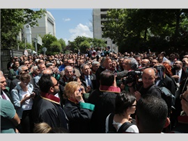 ANKARA BAROSU BAŞKANI AV. HAKAN CANDURAN’A YAPILAN SALDIRI PROTESTO EDİLDİ