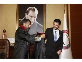EN ZOR ŞARTLARDA DAHİ MESLEĞİ VE MESLEKTAŞINIZI SAVUNUN
