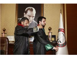 EN ZOR ŞARTLARDA DAHİ MESLEĞİ VE MESLEKTAŞINIZI SAVUNUN
