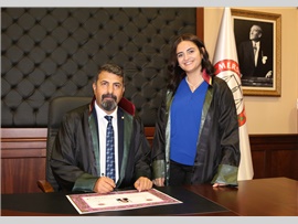 STAJINI TAMAMLAYAN 28 AVUKAT CÜBBE GİYİP RUHSAT ALDI