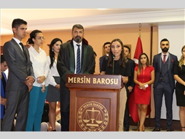 STAJINI TAMAMLAYAN 28 AVUKAT CÜBBE GİYİP RUHSAT ALDI