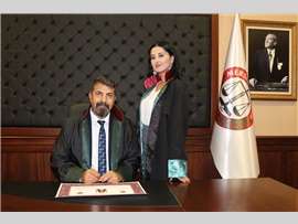 STAJINI TAMAMLAYAN 28 AVUKAT CÜBBE GİYİP RUHSAT ALDI