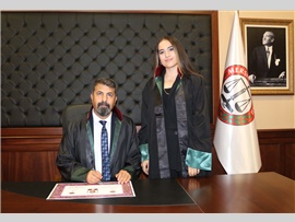 STAJINI TAMAMLAYAN 28 AVUKAT CÜBBE GİYİP RUHSAT ALDI