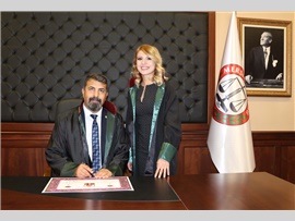 STAJINI TAMAMLAYAN 28 AVUKAT CÜBBE GİYİP RUHSAT ALDI