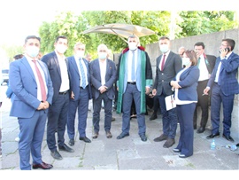 BARO BAŞKANLARI TBMM ÖNÜNDE OTURMA EYLEMİNDE