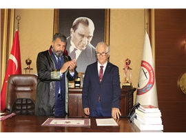 HALİL DELİBAŞ 66 YAŞINDA CÜBBE GİYEREK AVUKAT OLDU