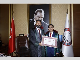 YEŞİLBOĞAZ:  “HUKUKÇULAR HUKUKA SİYASİ GÖZLÜKLE BAKMAMALI”