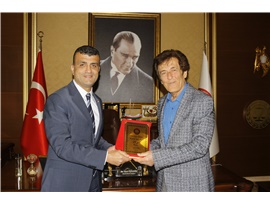 MESLEKTE 25. YILINI DOLDURAN MESLEKTAŞLARIMIZA PLAKET TAKDİM EDİLDİ