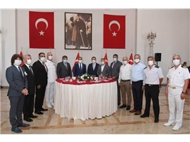 BAŞKANIMIZ YEŞİLBOĞAZ, KENT PROTOKOLÜ İLE BAYRAMLAŞTI