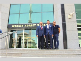 ZİYARET- MERSİN VALİSİ SAYIN; ÖZDEMİR ÇAKACAK’TAN BARO BAŞKANIMIZA VEDA ZİYARETİ.