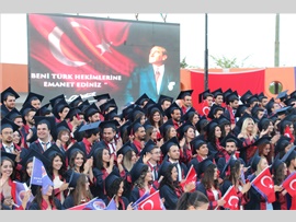 BARO BAŞKANIMIZ BİLGİN YEŞİLBOĞAZ, TIP ÖĞRENCİLERİNİN MEZUNİYET SEVİNCİNİ PAYLAŞTI (28.06.2018)