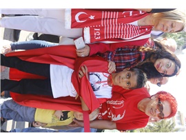 BARO BAŞKANIMIZ AV. BİLGİN YEŞİLBOĞAZ, CUMHURİYET COŞKUSUNU MERSİN HALKIYLA BİRLİKTE KUTLADI