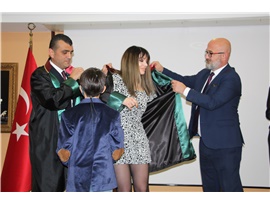 STAJYER AVUKATLAR CÜBBE GİYDİ