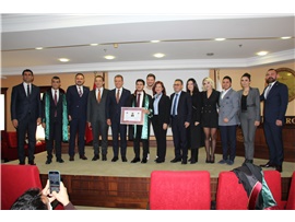 STAJYER AVUKATLAR CÜBBE GİYDİ
